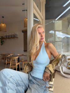 Victoria Turner - Image 33