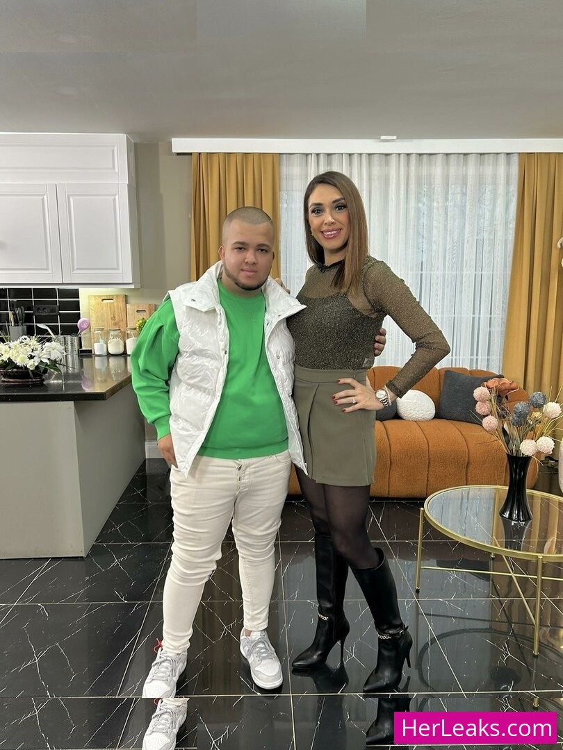 Zuhal Topal - Image 43