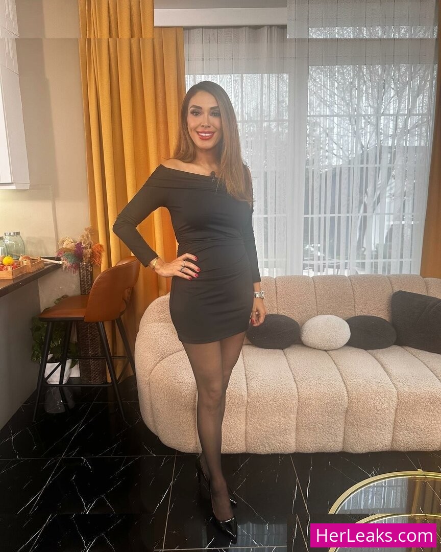 Zuhal Topal - Image 35