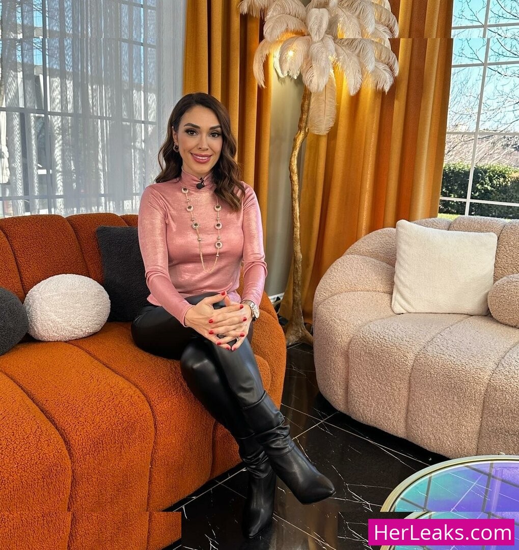 Zuhal Topal - Image 16
