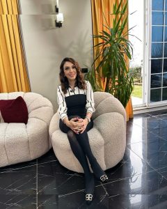 Zuhal Topal - Image 11