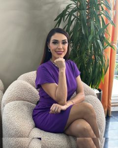 Zuhal Topal - Image 9