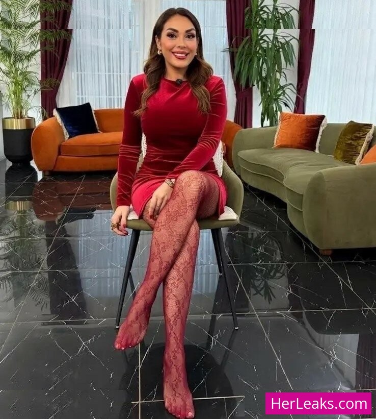 Zuhal Topal - Image 3