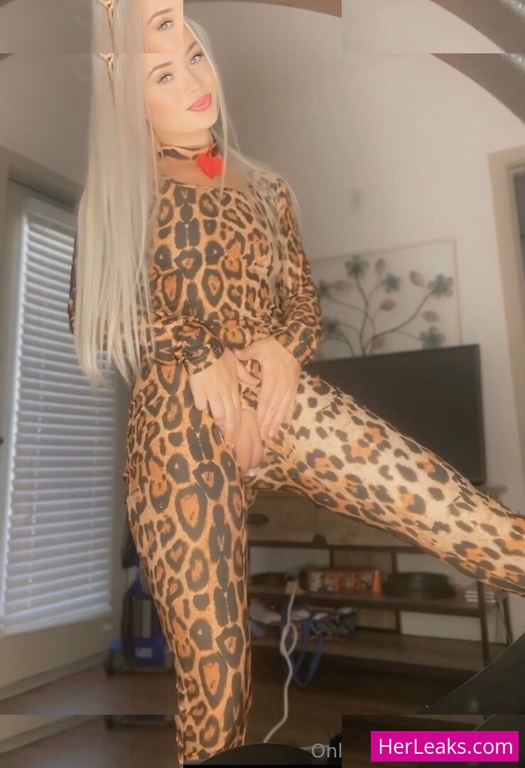 Alyssa Devyn - Image 123