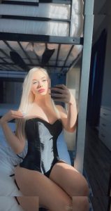 Alyssa Devyn - Image 22