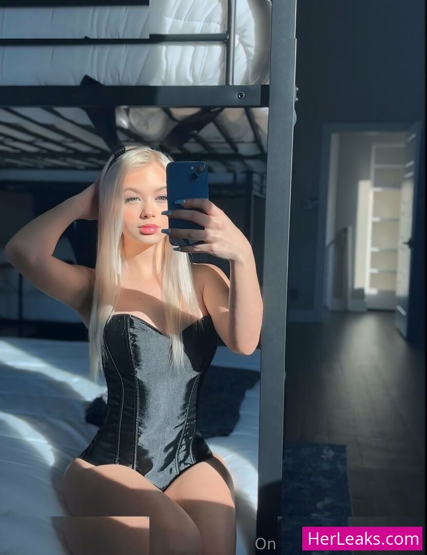 Alyssa Devyn - Image 14