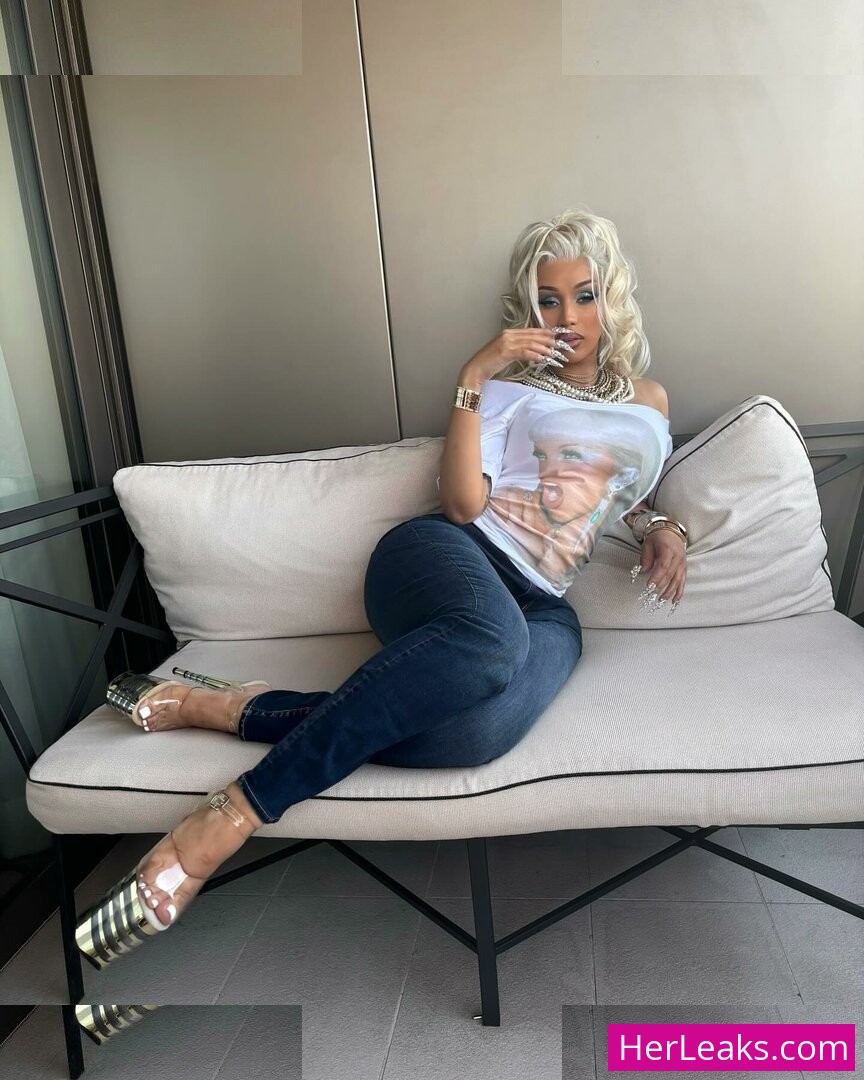 Cardi B - Image 169