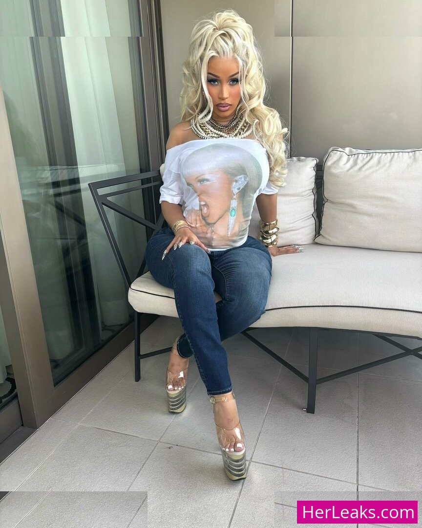 Cardi B - Image 166