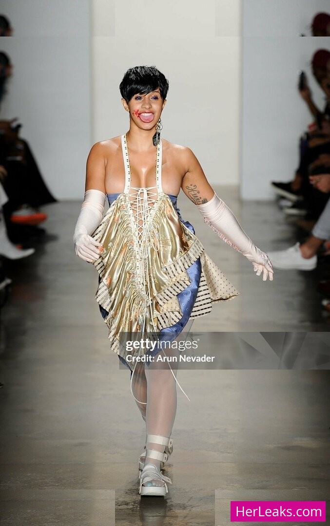 Cardi B - Image 145
