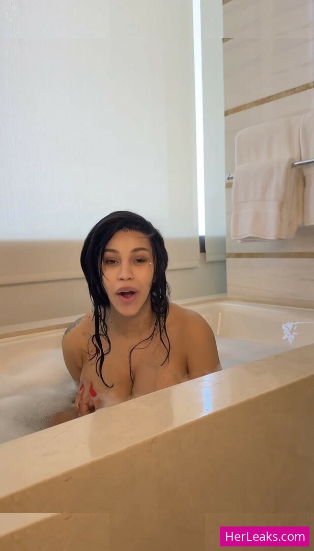 Cardi B - Image 134