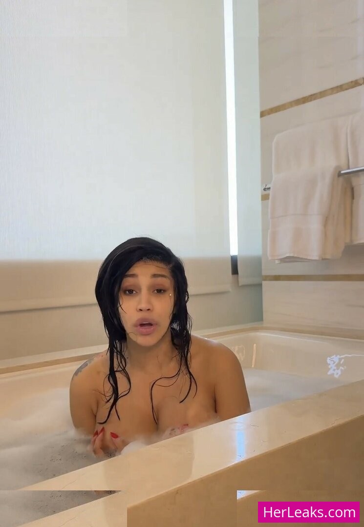 Cardi B - Image 133
