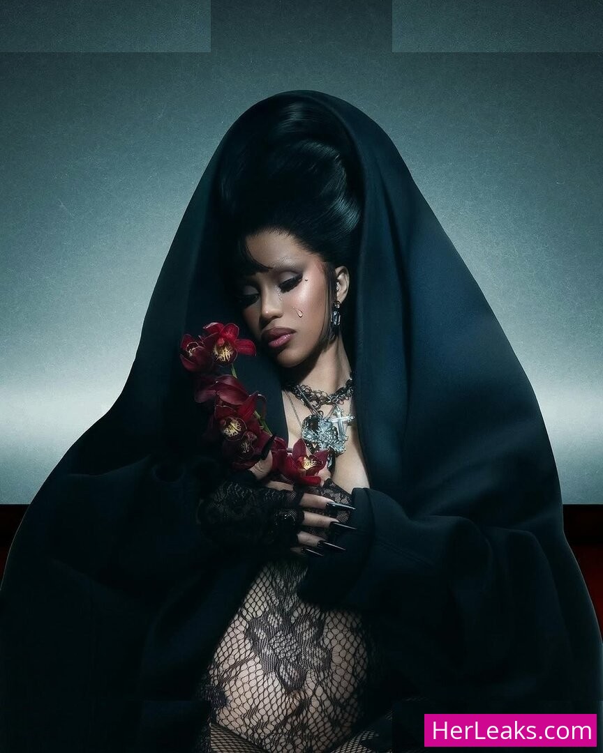 Cardi B - Image 126