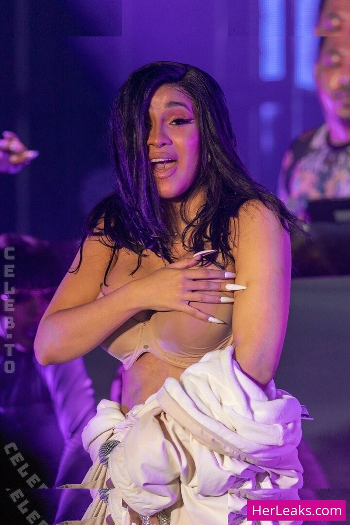 Cardi B - Image 120