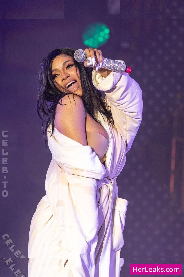 Cardi B - Image 117