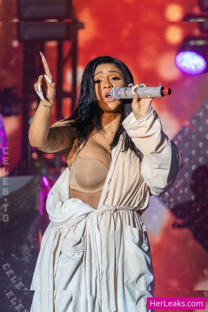 Cardi B - Image 116