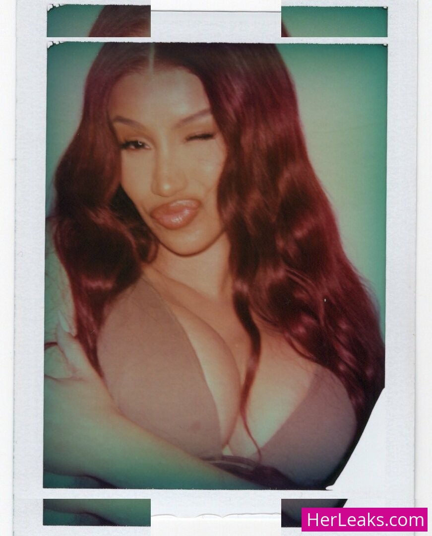 Cardi B - Image 27