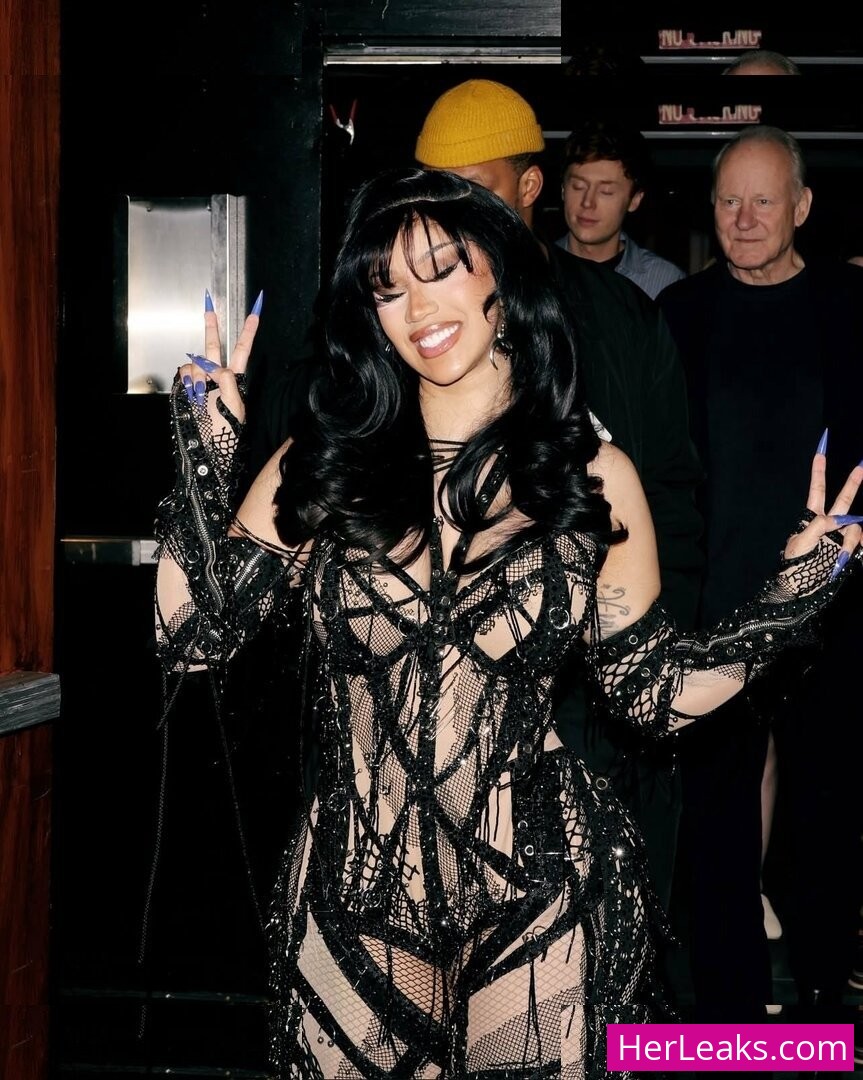Cardi B - Image 26