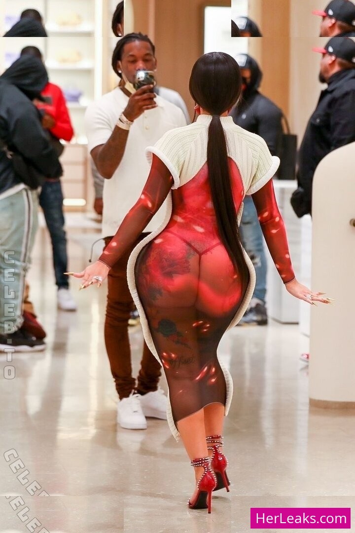 Cardi B - Image 18