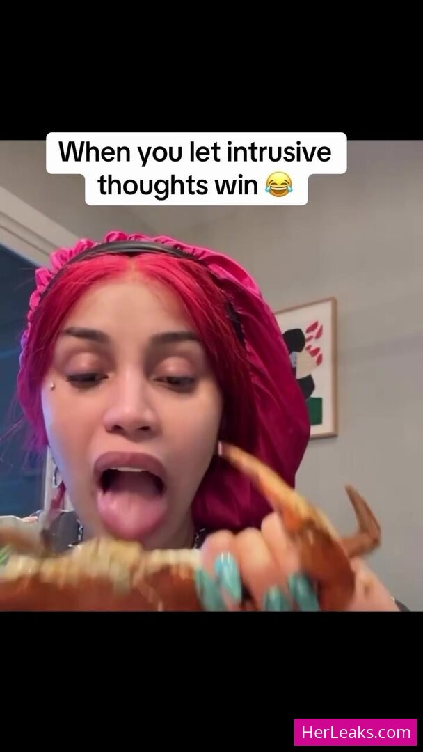 Cardi B - Image 4