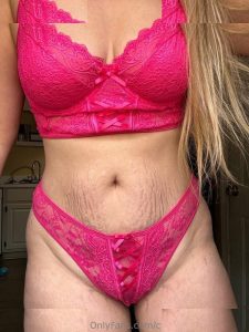 Creamy Curvy Bre - Image 2
