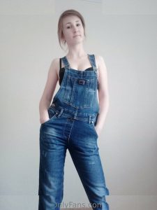 emma-goldie - Image 15