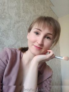 emma-goldie - Image 13