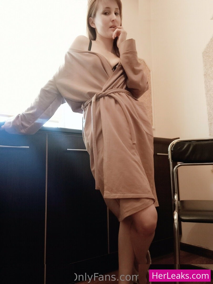 emma-goldie - Image 6