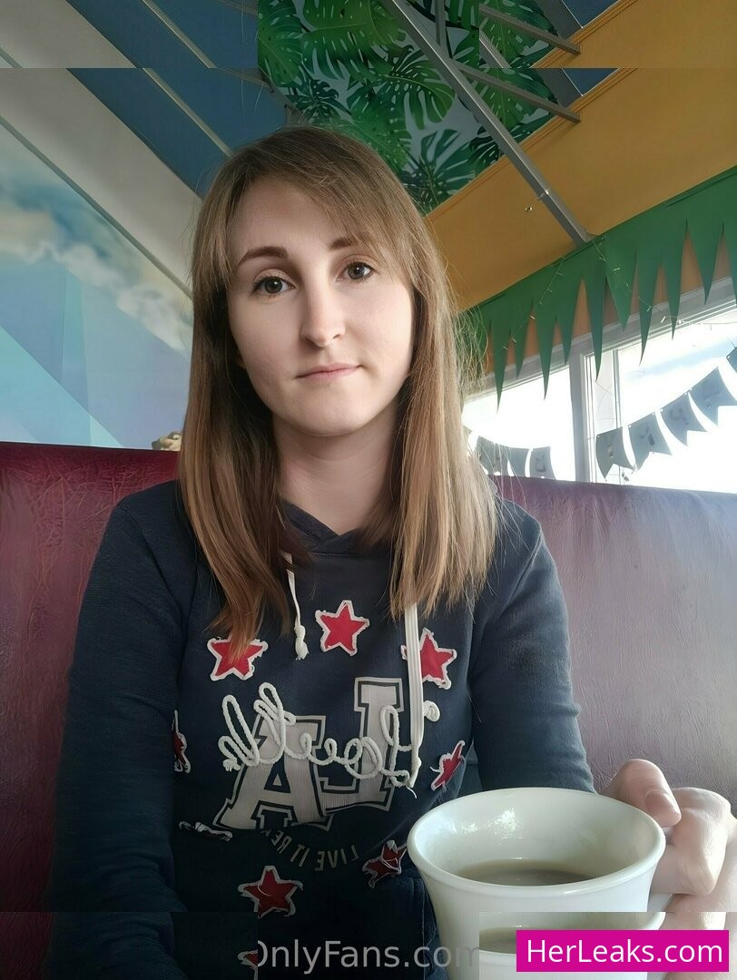 emma-goldie - Image 5