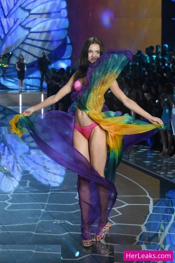 Jac Monika - Image 20