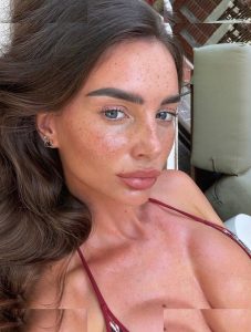 Maddy Cheary - Image 26