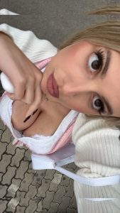 Sara.ncx - Image 17