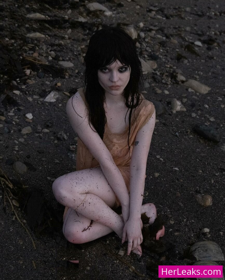 Sophie Thatcher - Image 139