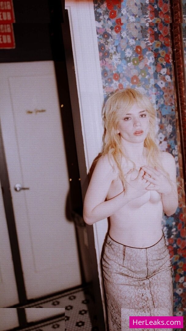 Sophie Thatcher - Image 137