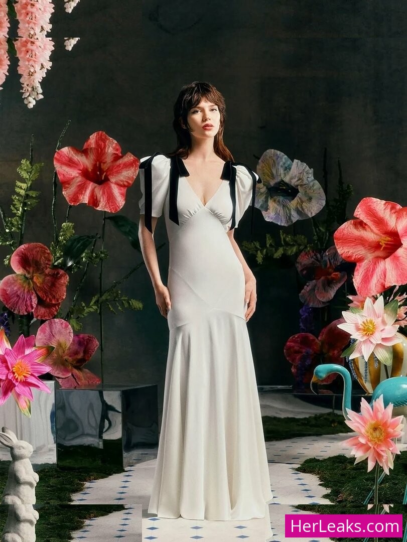 Sophie Thatcher - Image 126