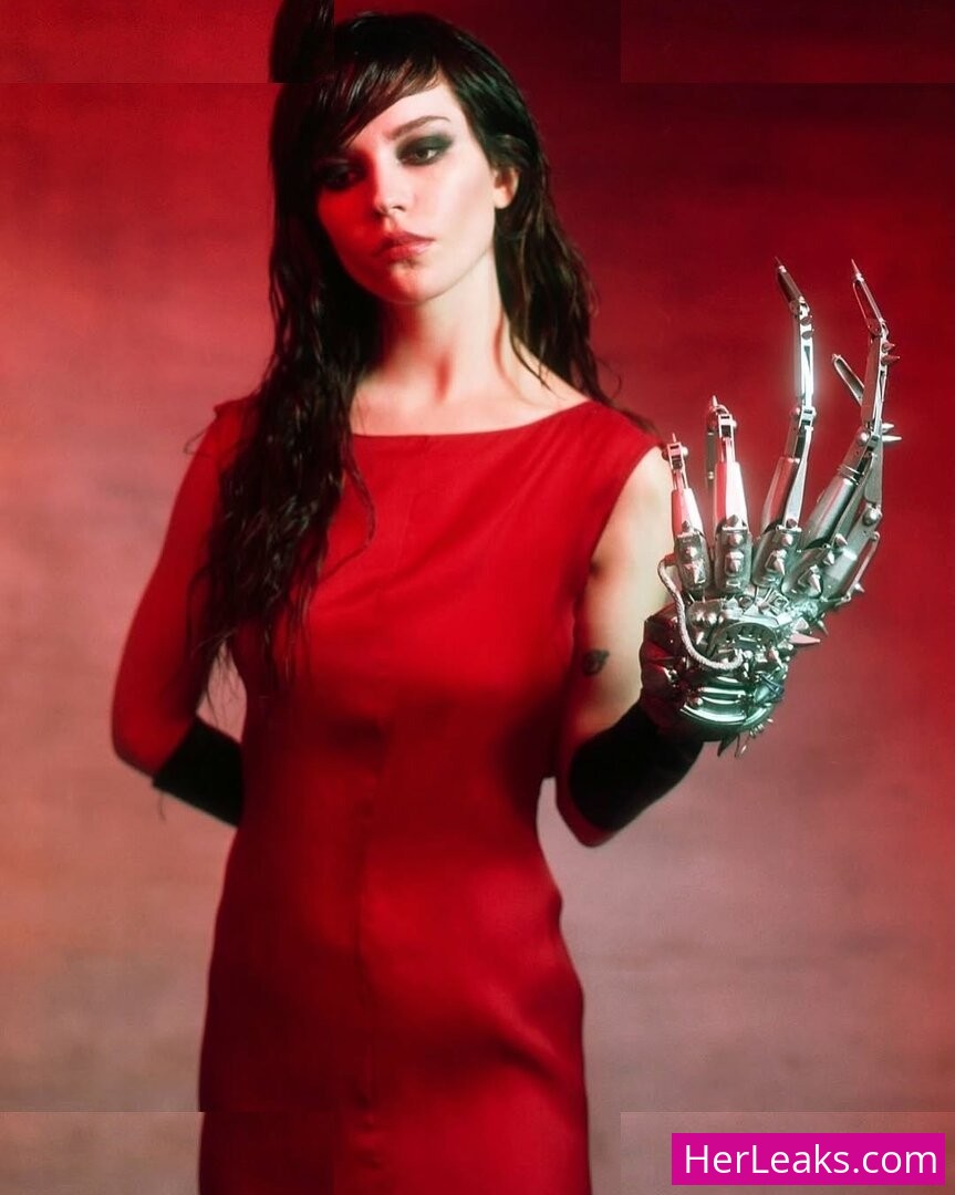 Sophie Thatcher - Image 125