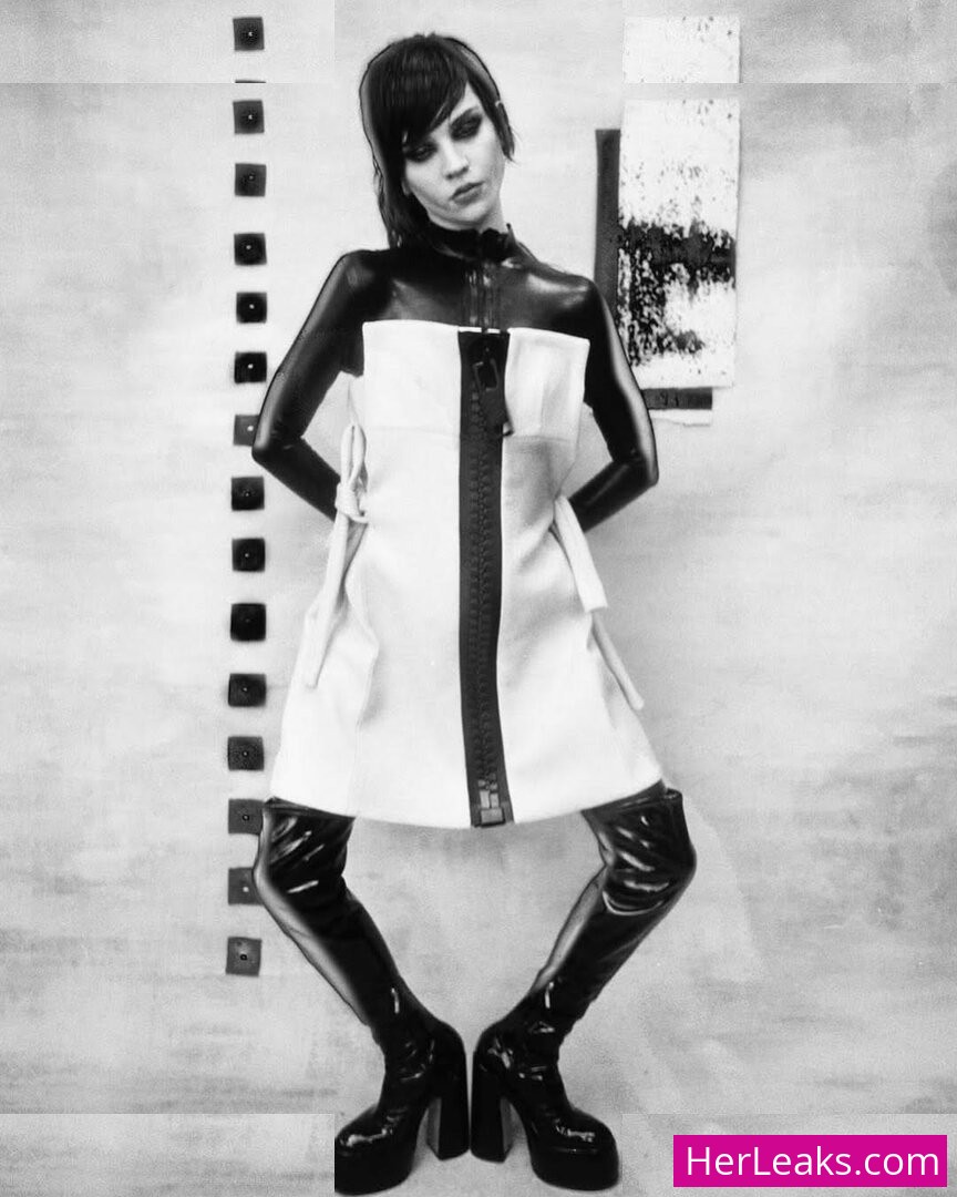 Sophie Thatcher - Image 115