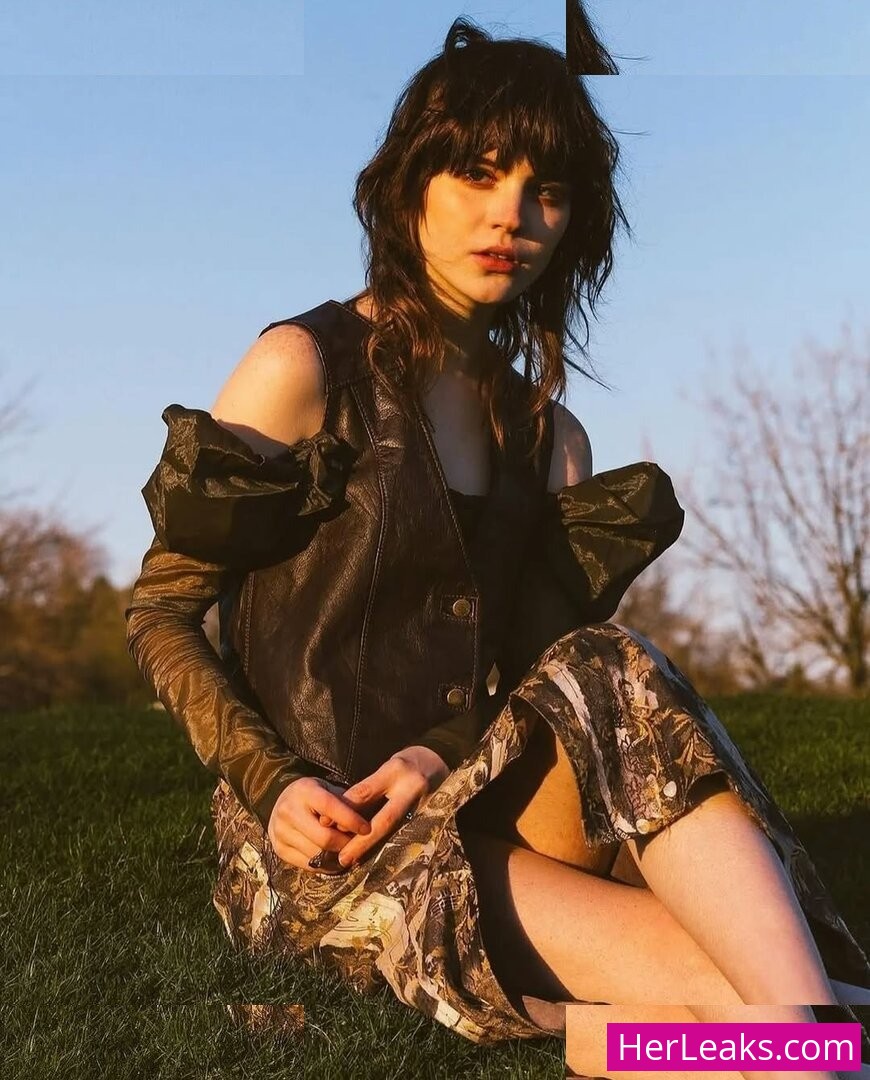 Sophie Thatcher - Image 105