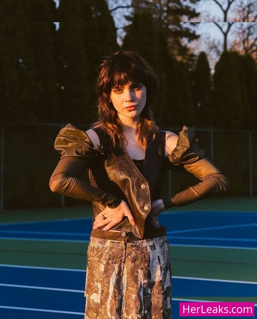 Sophie Thatcher - Image 103