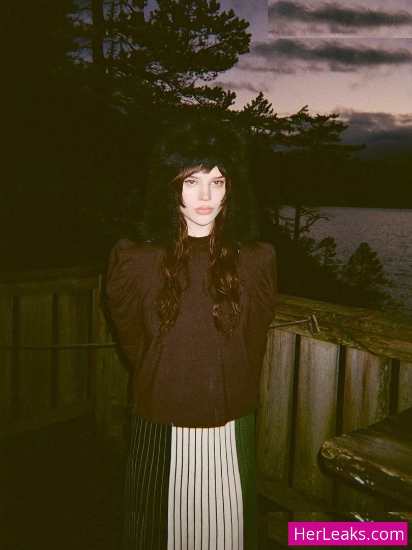 Sophie Thatcher - Image 98