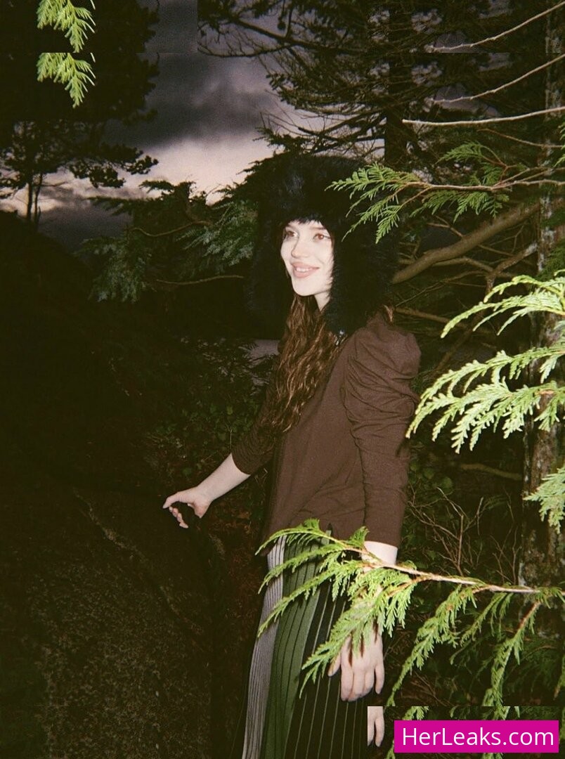 Sophie Thatcher - Image 92