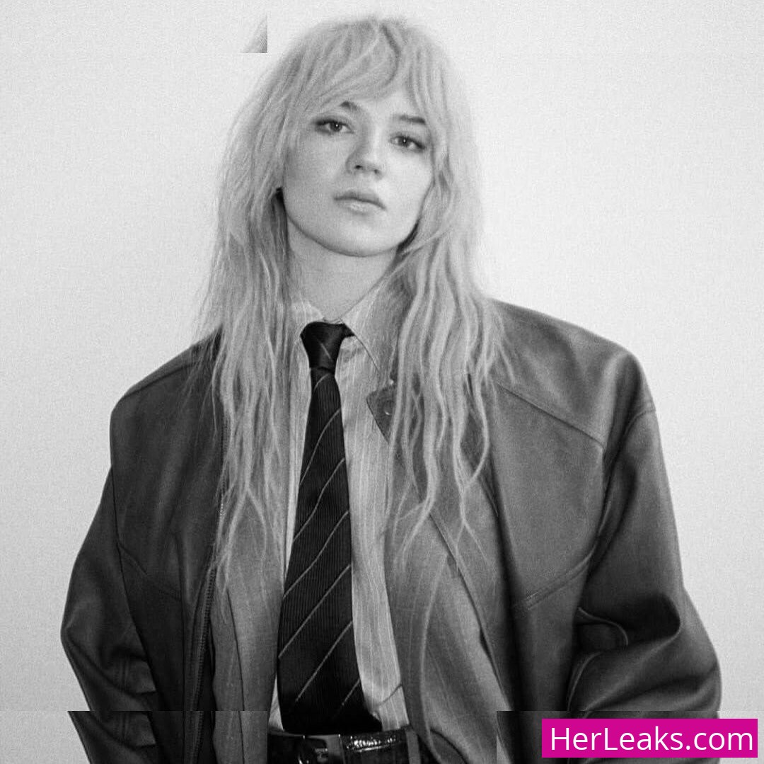 Sophie Thatcher - Image 66