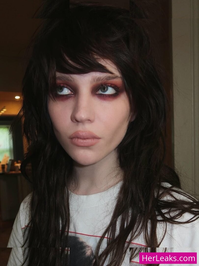 Sophie Thatcher - Image 62