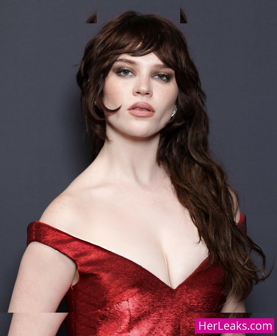 Sophie Thatcher - Image 54