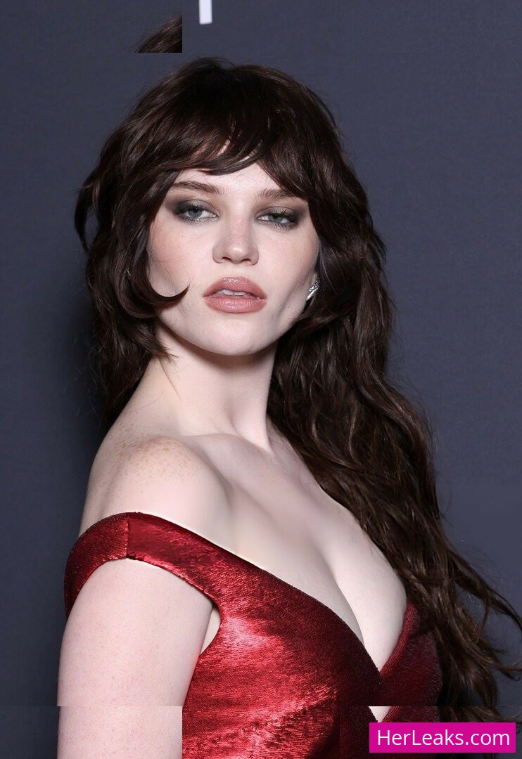 Sophie Thatcher - Image 40