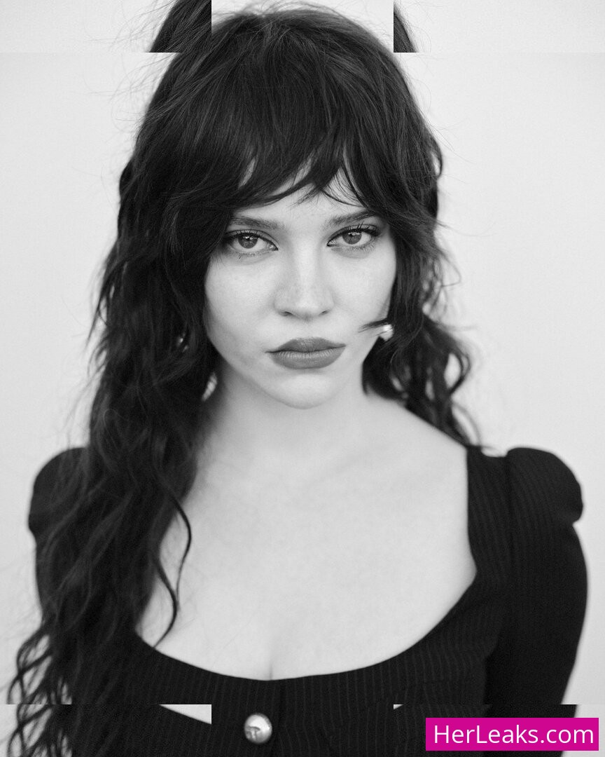 Sophie Thatcher - Image 6