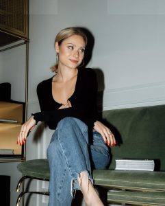 Alina Khani - Image 78