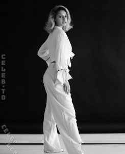 Alina Khani - Image 46
