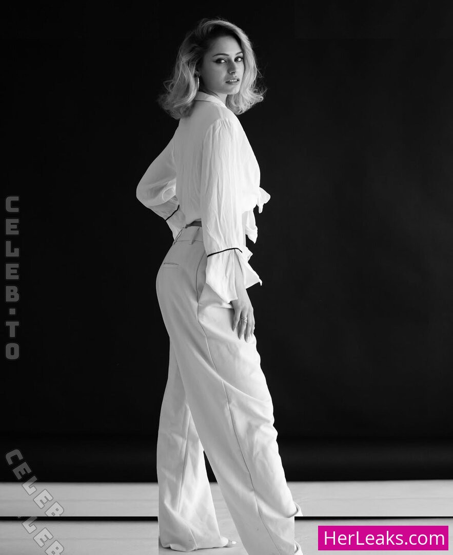 Alina Khani - Image 46