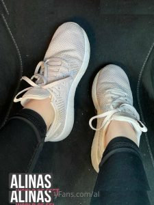alinasworldoffeet - Image 37