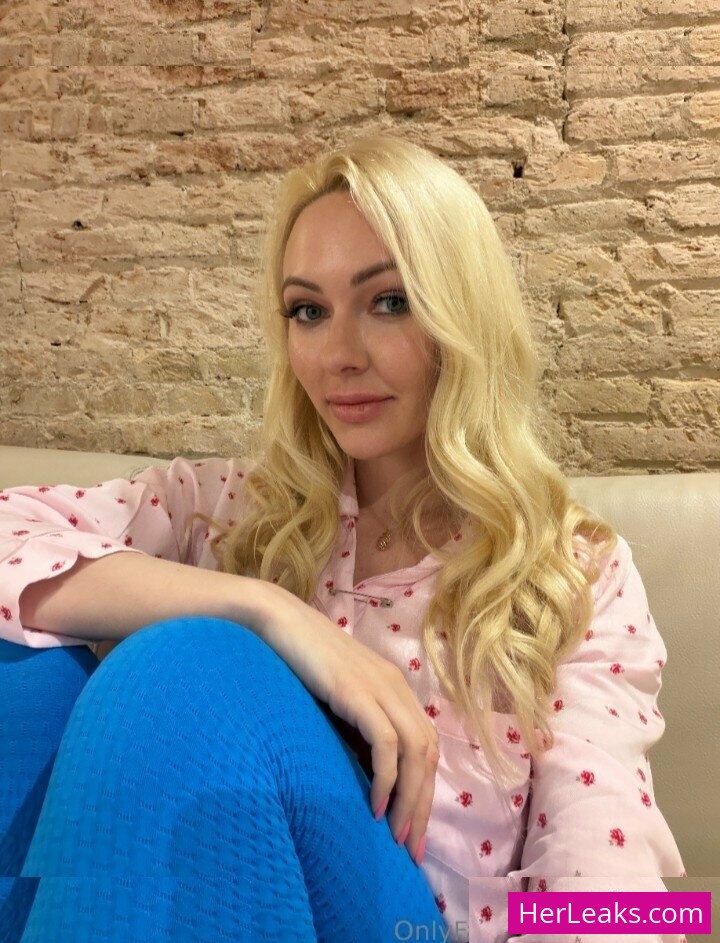 anna-delos-annadelosshow-flexiblewhore
